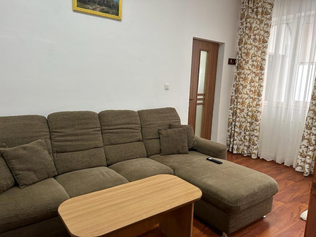 Easy Living Apartments - Old Town Брашов Екстер'єр фото